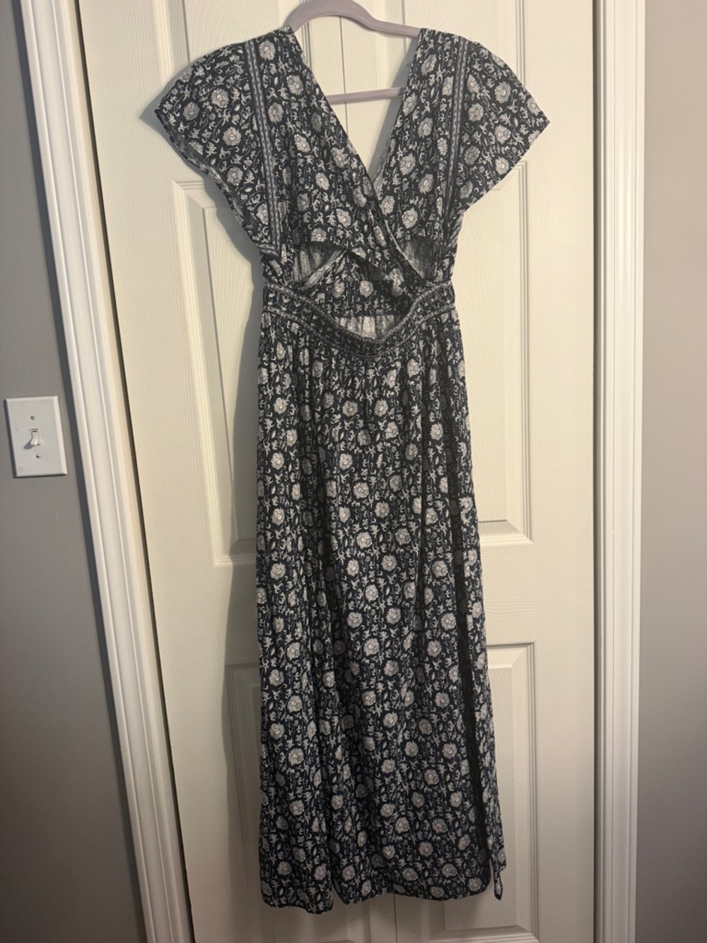 Max Studio maxi dress navy and white size small - Picture 6 of 8